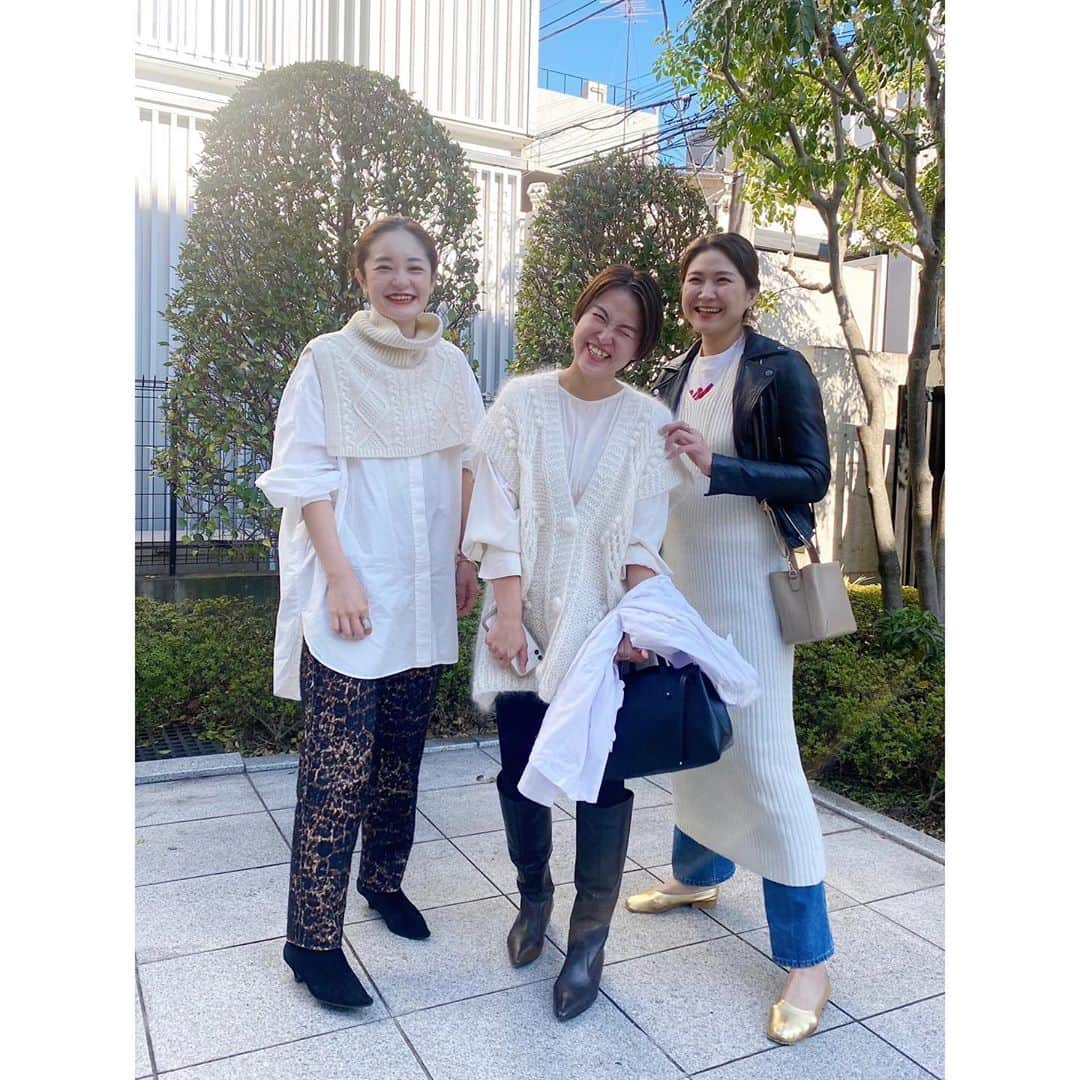 川島幸恵さんのインスタグラム写真 - (川島幸恵Instagram)「😊😊😊﻿ ﻿ ﻿ #SHENERY_official﻿ #knit #shirts #SHENERY﻿ #pants #thedallas﻿ #fashion #styling﻿ #white」11月4日 21時39分 - sachie118