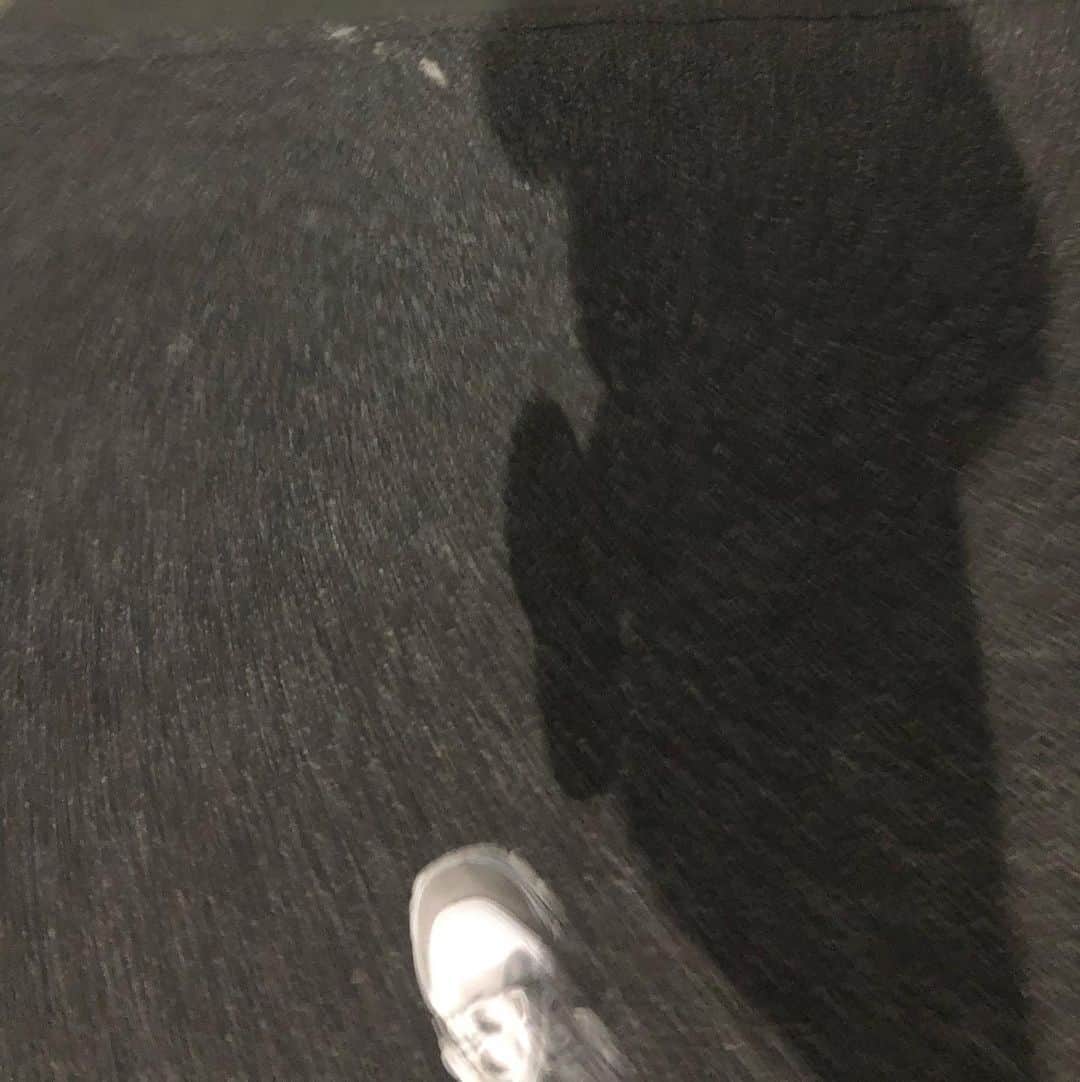 中野みやびのインスタグラム：「影。  #影 #かげ #夜 #night #moon #月 #靴 #厚底 #自分 #私 #me #my #kick #中野 #中野みやび」