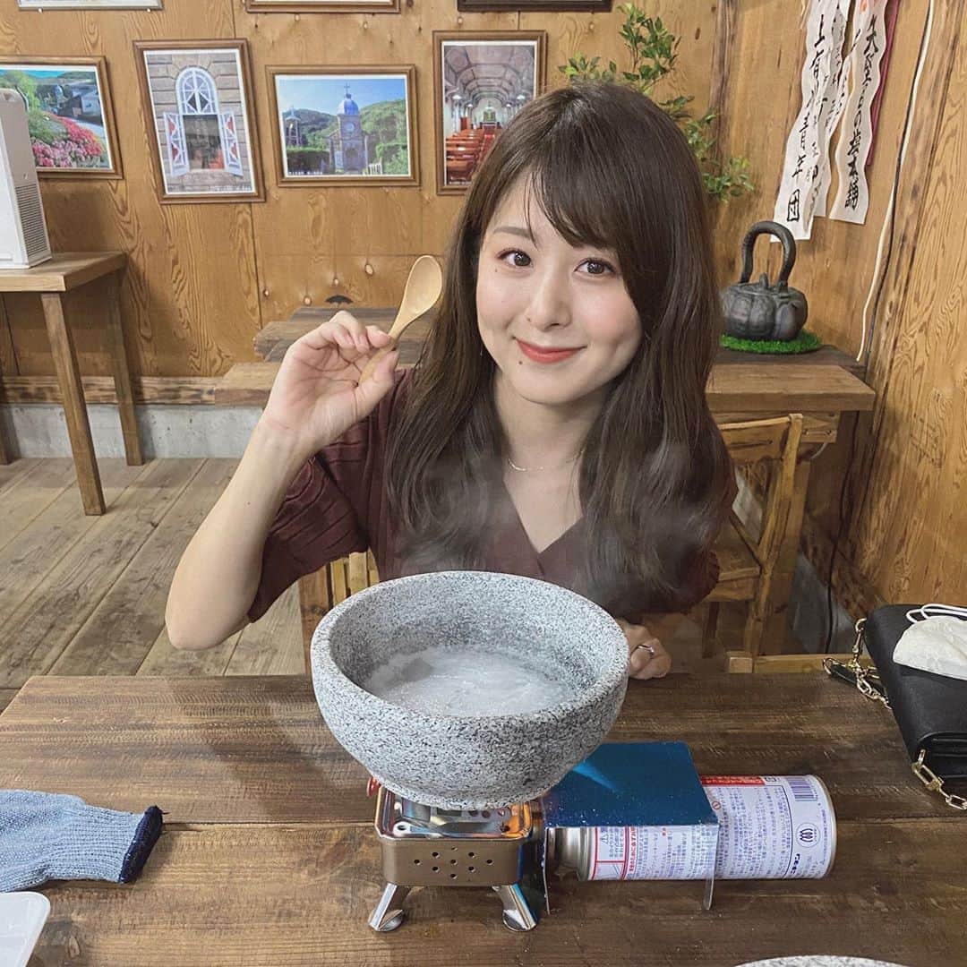 のインスタグラム：「そして体験系を何かしたいなと思って、塩作り体験へ😚 結構ちゃんとした塩が作れて満足😭  夜は焼肉✨#有洪園　へ🥓 焼肉って本当幸せな気持ちになるね😭✨  途中で寄った#タナカフェ　☕️ 可愛いケーキでした🙈✨  食べてばかりの日だったかな🤔 雨の日でも充実しました🤩  #五島列島#上五島 #長崎県#旅行#travel#お出かけ #撮影#model#モデル#portrait#ロケ#ファインダー越しの私の世界#東京カメラ部#カメラ#一眼レフ#フォロー#カメラ女子#follow#japan#japanesegirl #いいね#コメント#ありがとうございます」
