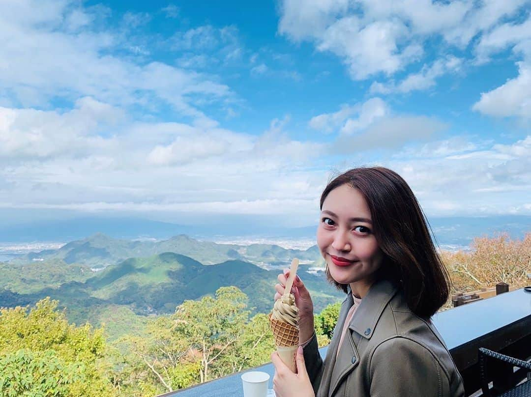 柳田菜月さんのインスタグラム写真 - (柳田菜月Instagram)「. 初GoTo利用して伊豆へ🗻🚗 秋を満喫🍁 . #gotoトラベル  #伊豆の国パノラマパーク  #富士見テラス #ドライブ  #旅行  #休日　 #travel #trip #fujimiterrace  #drive #autmn #dayoff」11月4日 21時34分 - natsuki.3190