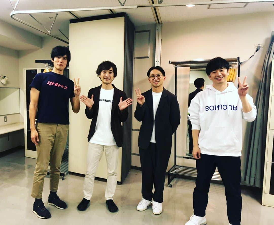 佐藤満春（どきどきキャンプ）のインスタグラム：「パーティ後の4人。  #大喜利ティーパーティー」