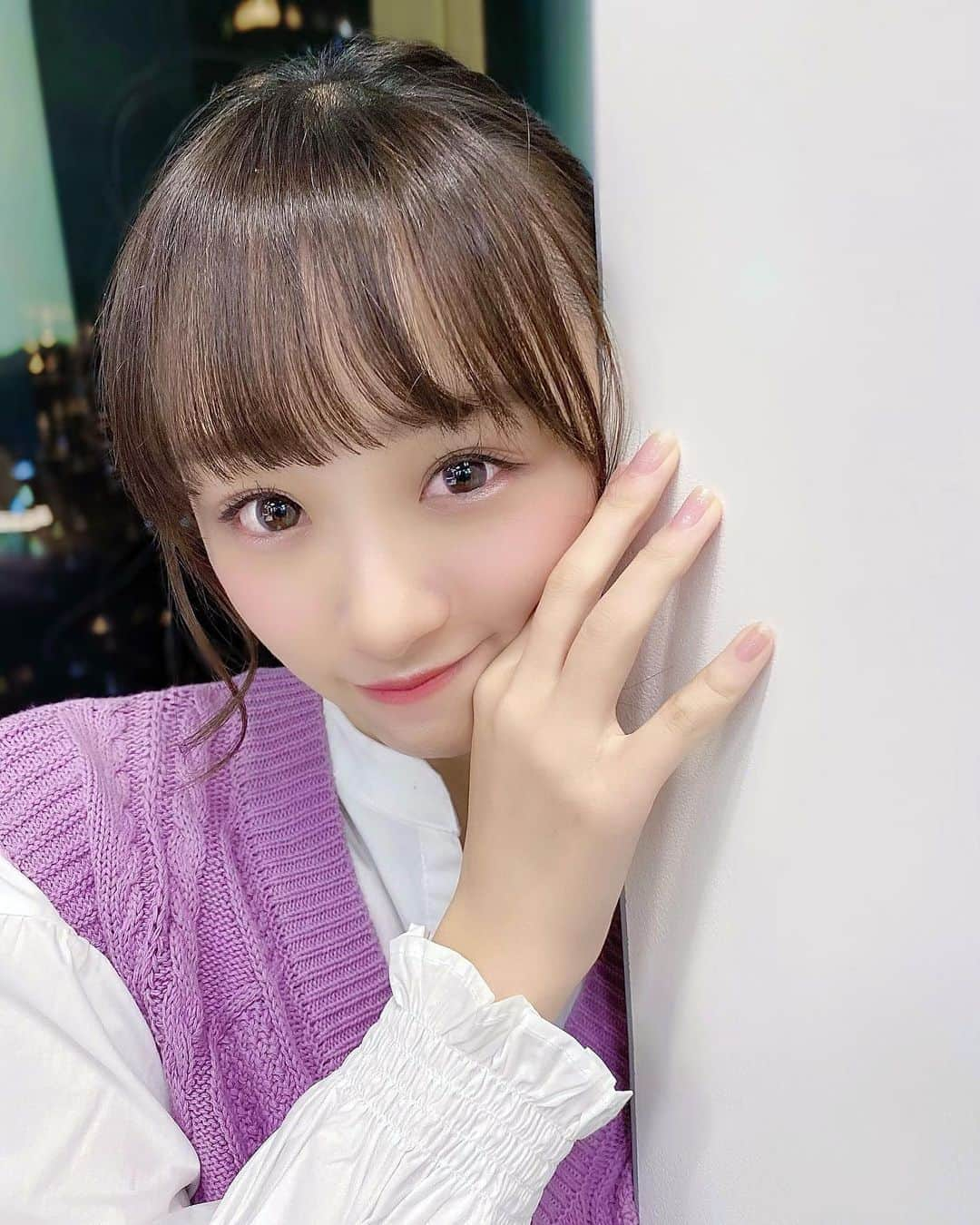 音嶋莉沙さんのインスタグラム写真 - (音嶋莉沙Instagram)「昨日はオンラインお話会﻿ ありがとうございました♡﻿ ﻿ 3部は、 @grl_official コーデだよ😊﻿ プチプラで可愛いから是非、真似してみてね！﻿ 髪型は、三つ編みにして甘めにしたよ〜﻿ ﻿ ﻿ 4部、5部は、 @emsexcite のニットシャツワンピ♡﻿ ポニーテールに髪型を変えましたっ！！﻿ 好評で嬉しかったよ〜( ¨̮ )︎︎❤︎︎﻿ ﻿ ﻿ また、オンラインお話会やサイン会などで﻿ いろんな私を見せていきたいなと思っているので楽しみにしていてくださいね〜！！﻿ ﻿ いろんな私に会いに来て欲しいです💕﻿ ﻿ ﻿ ﻿ ﻿ ﻿ ﻿ #オンラインお話会 #GRL #グレイル #プチプラコーデ #私服 #Risaコーデ #ニットシャツワンピース」11月4日 22時05分 - otoshima_risa