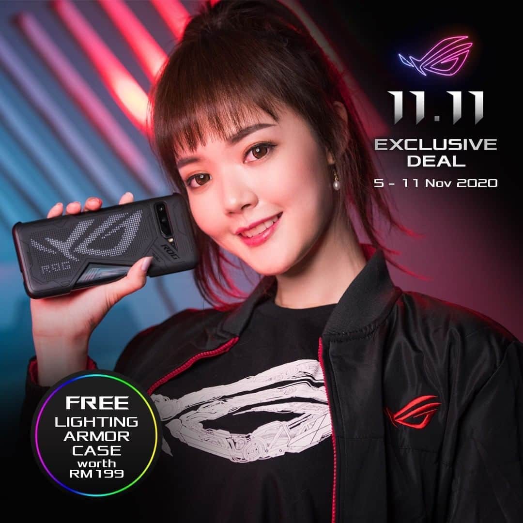 YingTzeさんのインスタグラム写真 - (YingTzeInstagram)「Why am I smiling so happily ? Got ROG best deal of course must share with you all la ~ <3 _  Best ROG Phone year end deals ever! 11.11 exclusive deal: From 5th -11th Nov 2020  Free ROG Lighting Armor Case on Shopee and Lazada for every ROG Phone 3 purchase on ASUS Mobile Official Store.  Lazada: https://my.rog.gg/n6TDBb  Shopee: https://my.rog.gg/RDsbAo  ROG Phone 3 Buy & Win: From 1st Nov – 31st Dec 2020  Stand a chance to Win ROG Kunai 3 Gamepad when you purchase ROG Phone 3.  Learn more: https://my.rog.gg/promo  #GLHF #ROGPhone3MY #ROGMYKOL」11月4日 22時00分 - yingtze