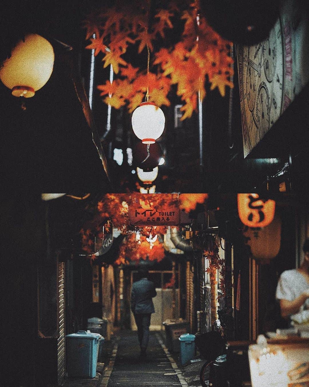 Berlin Tokyoさんのインスタグラム写真 - (Berlin TokyoInstagram)「Rainy autumn night in Tokyo. . W/@georgiarisa  . . . #hellofrom tokyo #japan . #instagram」11月4日 22時24分 - tokio_kid