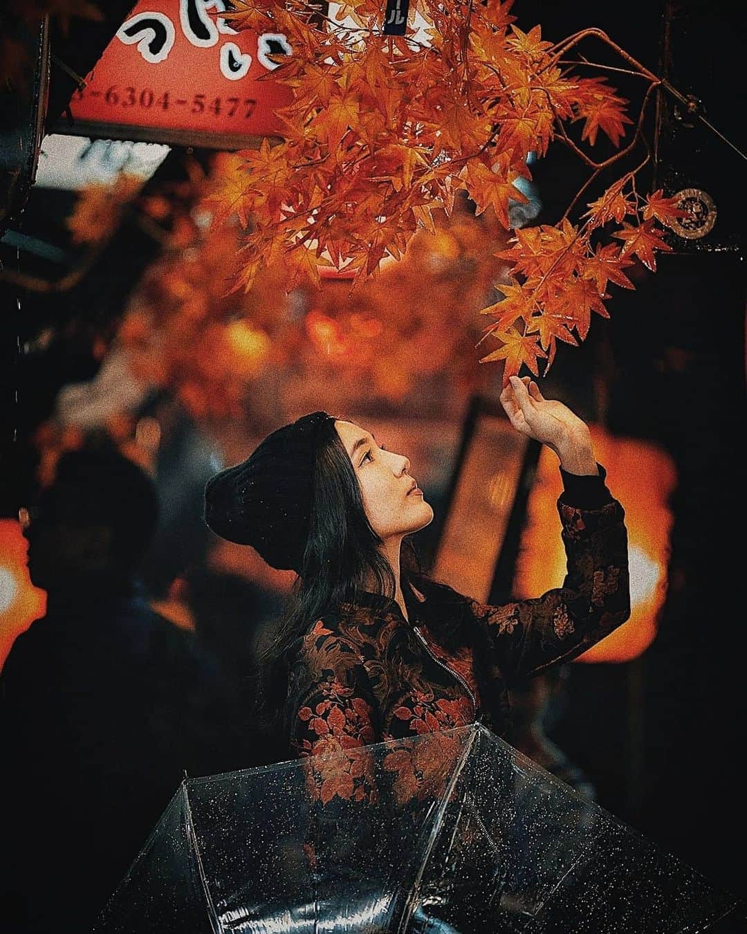 Berlin Tokyoさんのインスタグラム写真 - (Berlin TokyoInstagram)「Rainy autumn night in Tokyo. . W/@georgiarisa  . . . #hellofrom tokyo #japan . #instagram」11月4日 22時24分 - tokio_kid