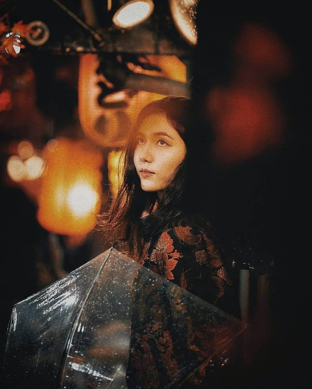 Berlin Tokyoさんのインスタグラム写真 - (Berlin TokyoInstagram)「Rainy autumn night in Tokyo. . W/@georgiarisa  . . . #hellofrom tokyo #japan . #instagram」11月4日 22時24分 - tokio_kid