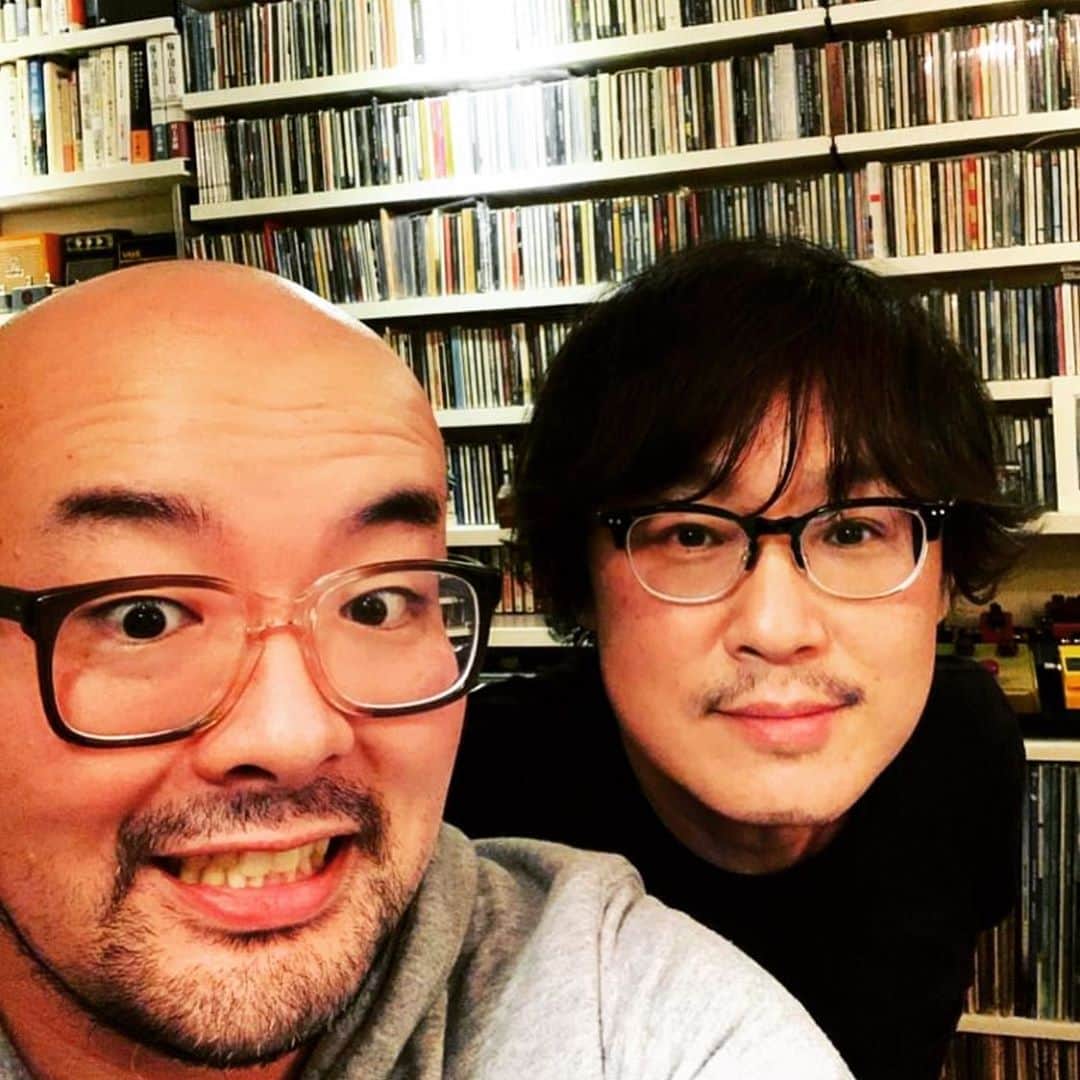 浅田信一のインスタグラム：「久しぶりにはっちゃんと一緒にプリプロ。今や売れっ子な彼ですが、久しぶりでも音を出した瞬間から分かり合えるね。」