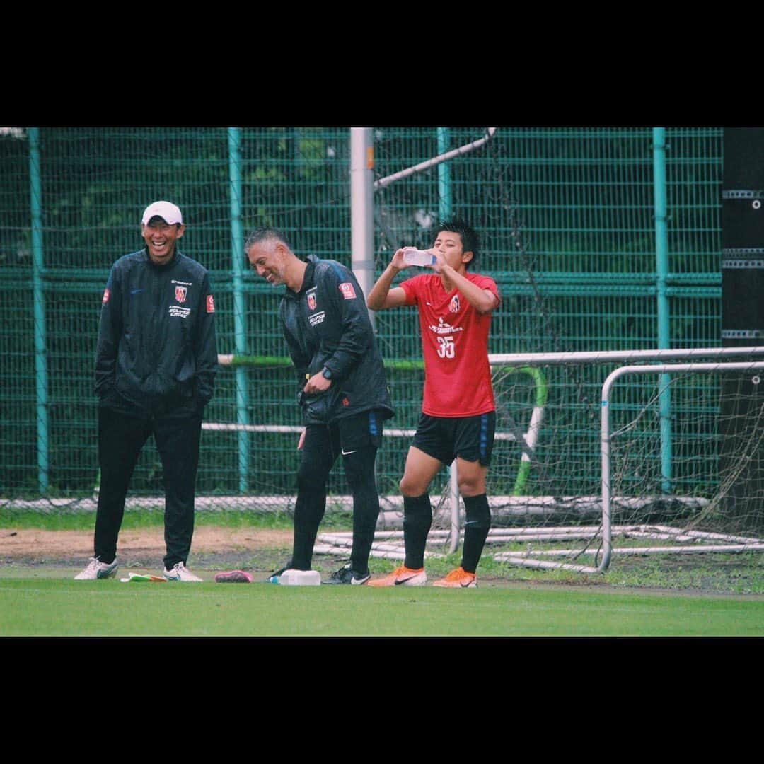 石橋遼大のインスタグラム：「赤いユニが懐かしいなあ。 #浦和レッズ #urawareds #nike #過去pic #lfl  #思い出グラム #instagood #instalike #いいね返し」