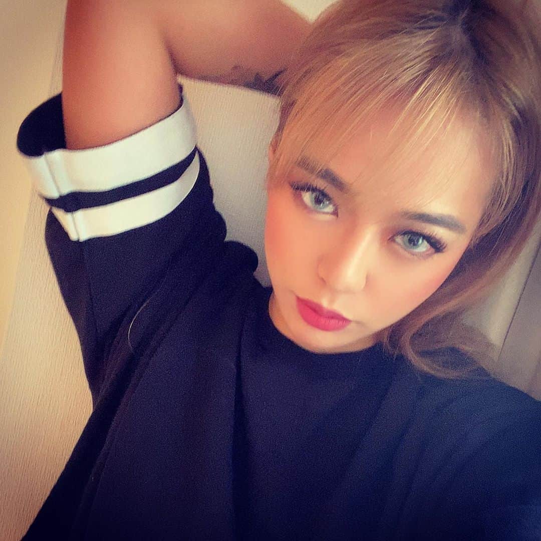 まさちゃんさんのインスタグラム写真 - (まさちゃんInstagram)「今日は休み明けだから早起きしようと思っけど起きれなかった😞  #youtube #筋トレ #ダイエット #ムチムチ #workout #workoutgirl #fitnessgir #youtuber #筋トレユーチューバー #筋トレ女子　#減量飯　#トレーニングウェア　#ジム　#ヨガ　#モチベーション　#トレーニング　#自分磨き　#美容　#フィットネス　#ダイエットご飯 #動画編集 #動画編集募集中　#副業　#テレワーク　#ハーフ　#japan」11月4日 14時08分 - masachin21
