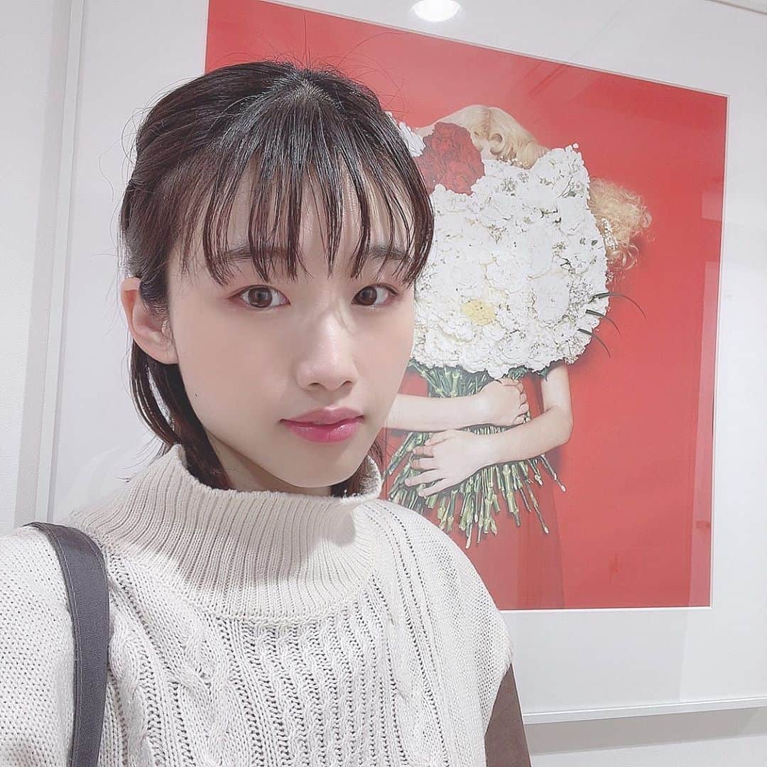 柏山奈々美のインスタグラム：「UNIQLOにいたキティちゃん。」
