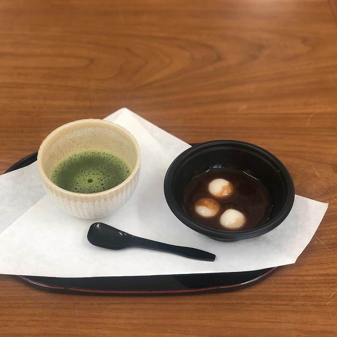 hyodo sonokaのインスタグラム：「🍵🍡 . 2枚目は#大崎八幡宮 ⛩ . . . #ほっと一息 #温まる #お抹茶時間  #お汁粉 #幸せな時間をありがとう  #🐓かわいい #癒しの空間 #神社  #感謝感激雨霰 #神社好き #宮城県  #願い事 #皆んなに幸あれ」