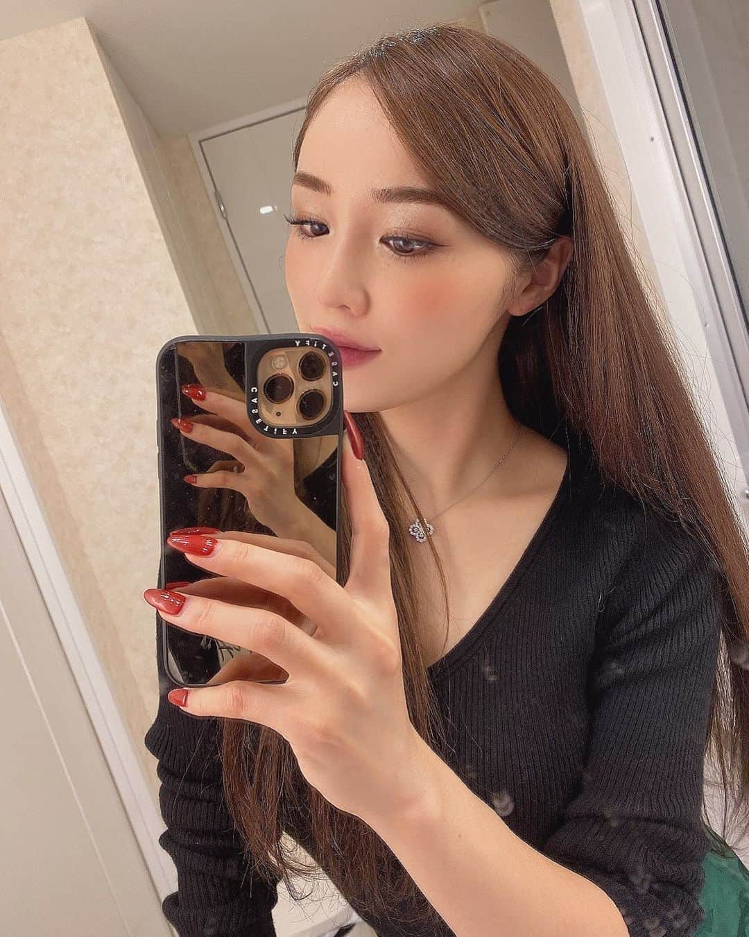 石田安奈さんのインスタグラム写真 - (石田安奈Instagram)「New❤️💖❤️  @CASETiFY @CASETiFY_jp  #CASETiFY #CASETiFYミラーケース #StateYourCase #ミラー　＃女子　#ygm」11月4日 14時50分 - annaishida_0527