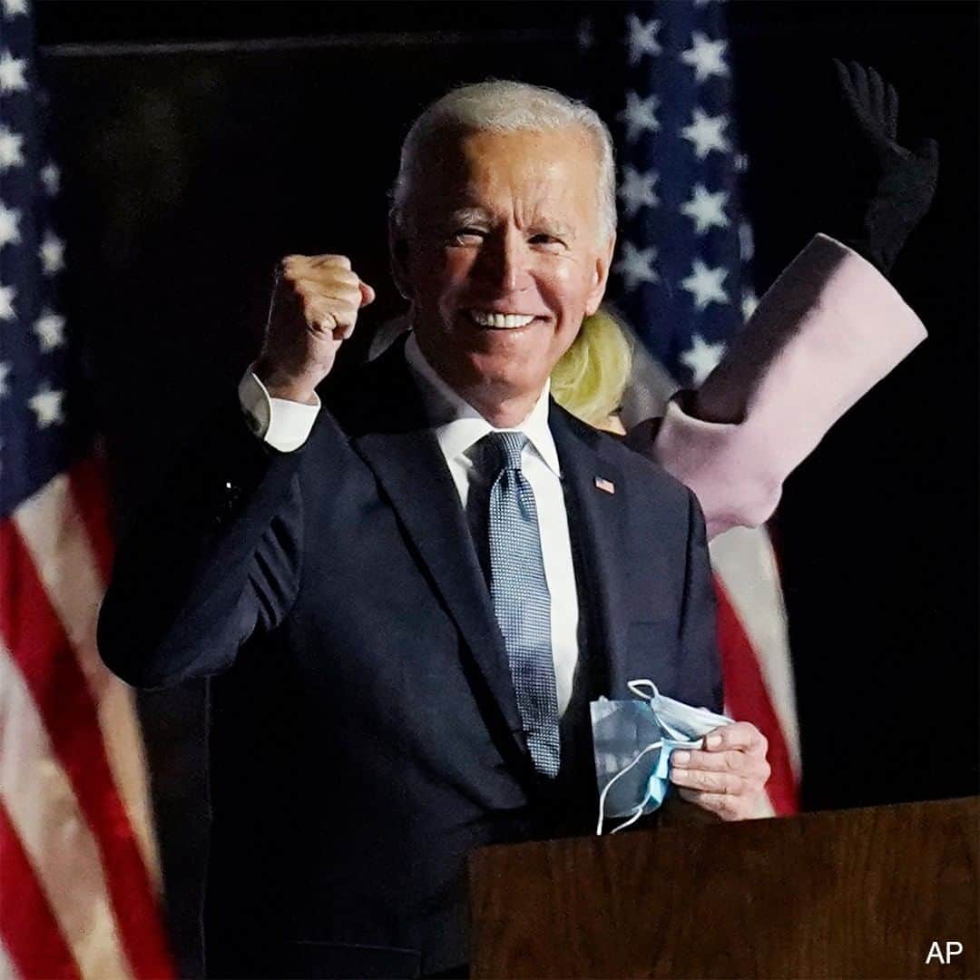 ABC Newsさんのインスタグラム写真 - (ABC NewsInstagram)「Joe Biden beat Trump in being the first to address the nation on election night, telling Americans from Wilmington, Delaware, that he's "feeling good" about the race.  ⠀⠀⠀⠀⠀⠀⠀⠀⠀ "We feel good about where we are, we really do," Biden said to supporters as states continue to count ballots. "We're feeling real good about Wisconsin and Michigan," adding that he has confidence in Pennsylvania too. Tap link in bio for full election updates. #electionnight #joebiden #politics」11月4日 15時12分 - abcnews
