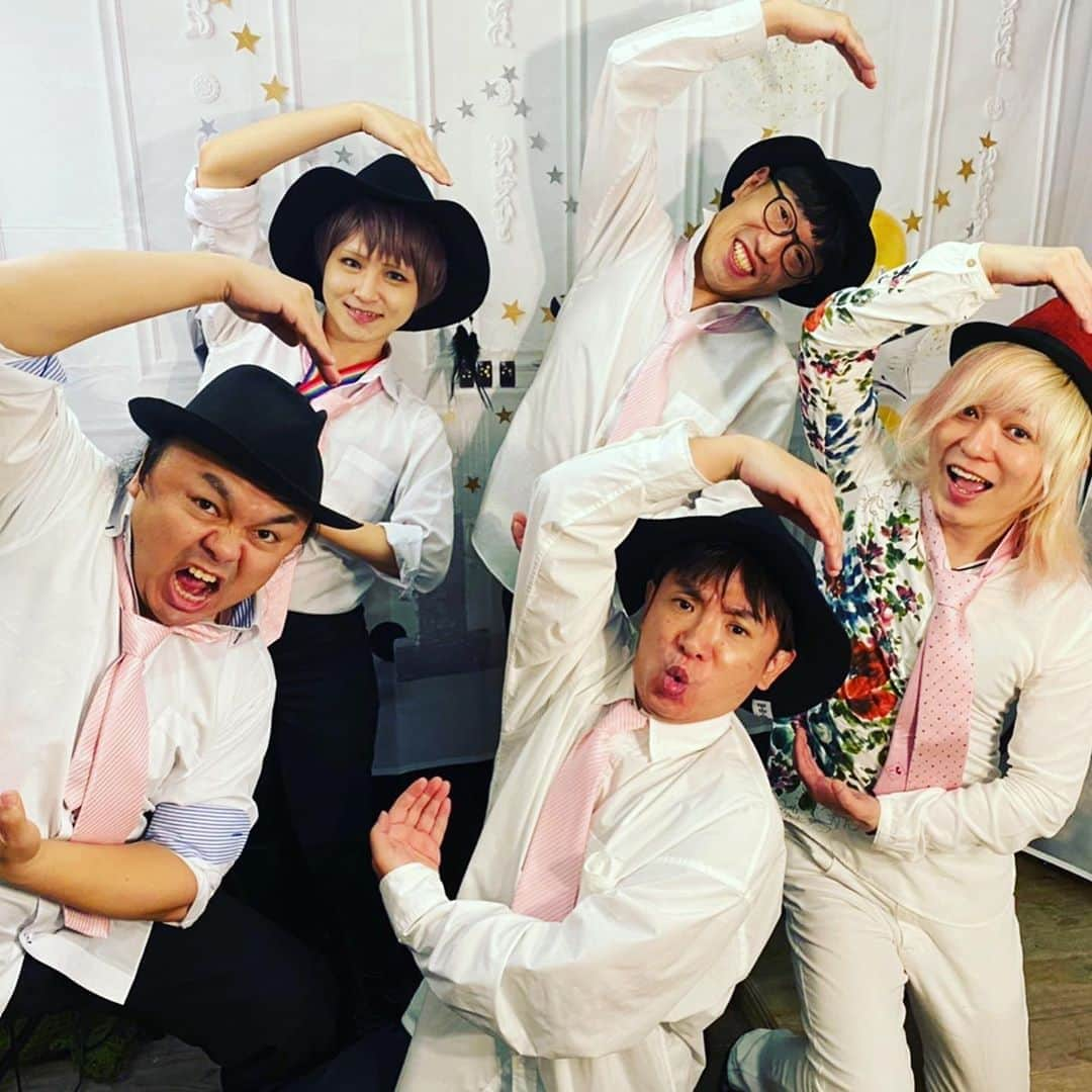 濱口優さんのインスタグラム写真 - (濱口優Instagram)「#濱口優と青SHUNバンド #アイドルショールーム #毎週火曜日 #生配信Live」11月4日 15時35分 - hamaguchi_masaru