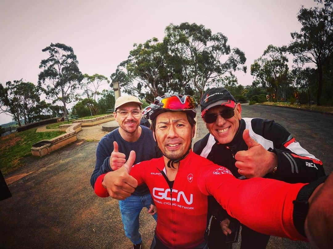 土井雪広のインスタグラム：「久々の野外撮影day1🚲  Team Aussie🇦🇺  #gcn #castelli #mediamotostv」