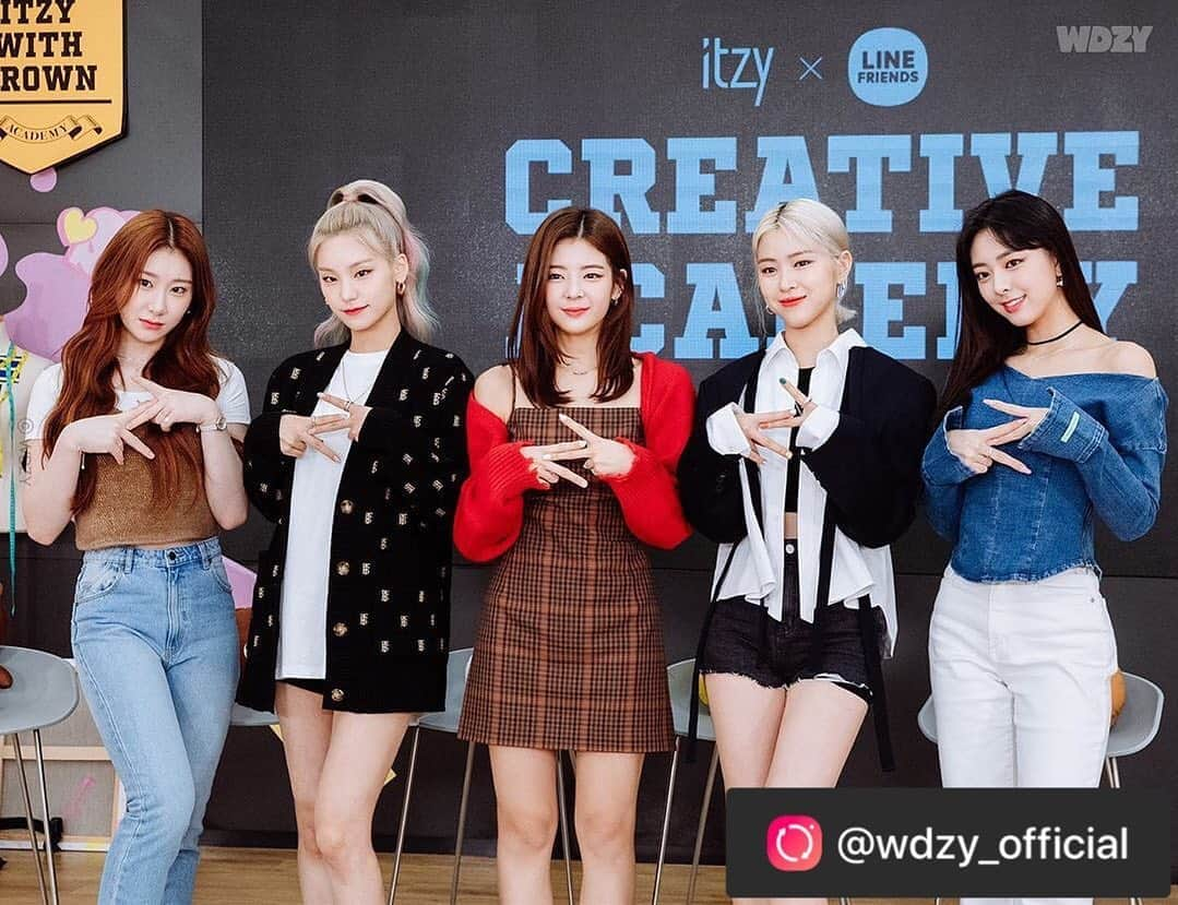 JYPエンターテインメントさんのインスタグラム写真 - (JYPエンターテインメントInstagram)「@wdzy_official   Watch ITZY's creativity in free flow! 💡 ⠀ TOMORROW🤭 ITZY's Creative Academy Season 2 👀 ⠀ November 5th, 3PM (KST) Check out the first episode on LINE FRIENDS YouTube channel! #Comingsoon > Link in bio ⠀ #ITZY #MIDZY #ITZYwithMIDZY #WDZY #Yeji #Lia #Ryujin #Chaeryeong #Yuna #HATT #LYA #TUK #CHUNGEE #CABBIT #LINEFRIENDS ⠀ 드디어 바로 내일!!!🤭 창의력 풀 충전해서 돌아온 ITZY의 <크리에이티브 아카데미> 두 번째 수업! 👀 ⠀ 11월 5일, 오후 3시 라인프렌즈 유튜브에서 첫 번째 에피소드가 공개됩니다! 본 / 방 / 사 / 수 🙌 > 지금 프로필 링크를 확인하세요! ⠀ #ITZY #MIDZY #ITZYwithMIDZY #WDZY #햇 #랴 #툭 #청이 #캐빗 #있지 #믿지 #윗지 #라인프렌즈 #LINEFRIENDS」11月4日 15時37分 - jypentertainment