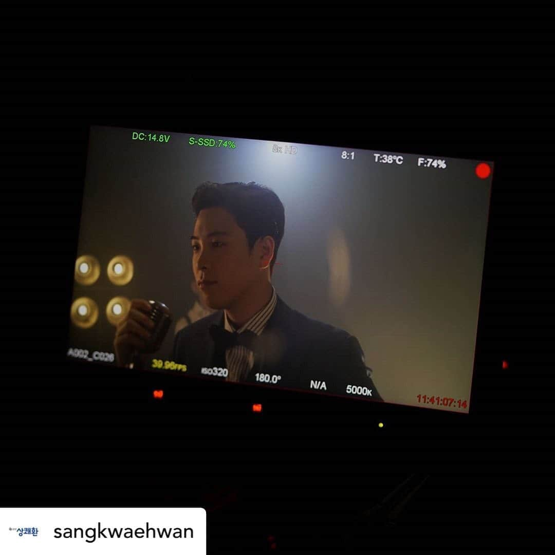 Block Bさんのインスタグラム写真 - (Block BInstagram)「Posted @withregram • @sangkwaehwan #당신의숙취에왔따 💙 #상쾌한장 TVCF 현장 공개! #피오 편 🥳💓   깐피오님 절 받으세요 ㅠㅠㅠㅠㅠㅠㅠ 멋있고 귀엽고 근엄하고 큐티하고 혼자 다 해 @표스타 팬분덜 모이세여   #멍뭉미 #표블리 #표지훈 #표지훈은사랑입니다 #블락비피오 #마포멋쟁이 #상쾌환 #상쾌환스틱형 #숙취 #숙취해소 #음주전 #음주후」11月4日 15時53分 - blockb_official_