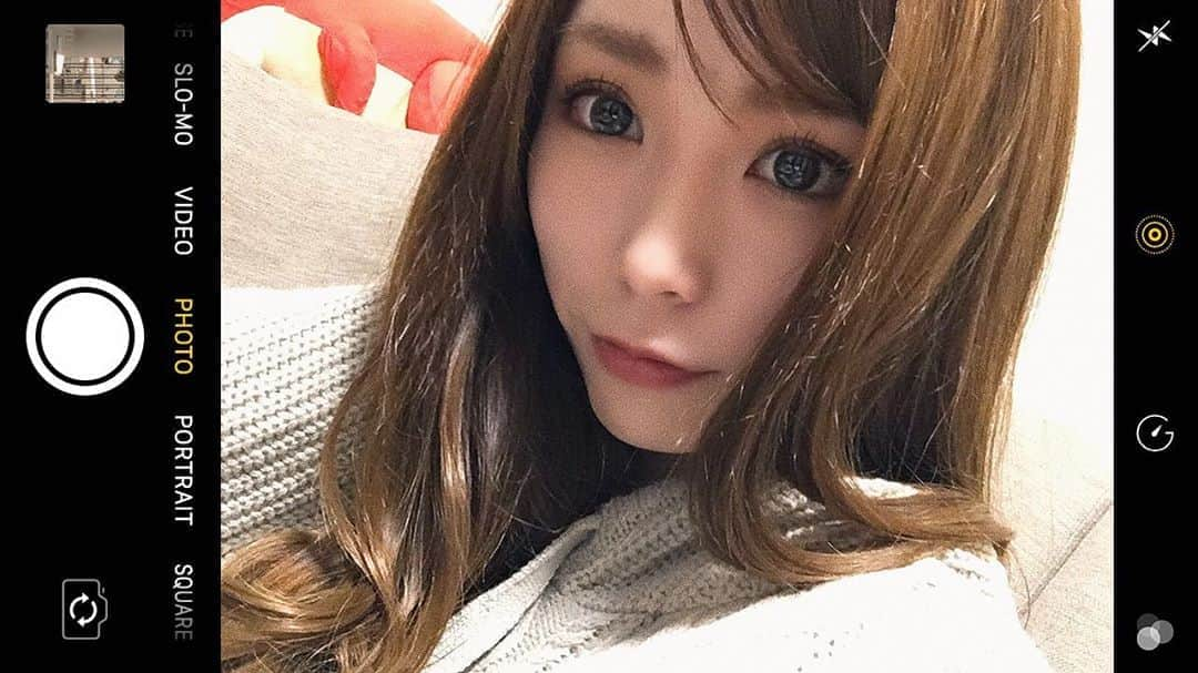 こももさんのインスタグラム写真 - (こももInstagram)「美意識上げたい週間に 入っておる。 美しくなりたい〜 Amazonでスキンケア商品 頼んだから使うの楽しみ🧡 . . . #美意識 #Amazon #通販 #買い物最高 #自撮り #美肌になりたい」11月4日 16時29分 - komomo0111