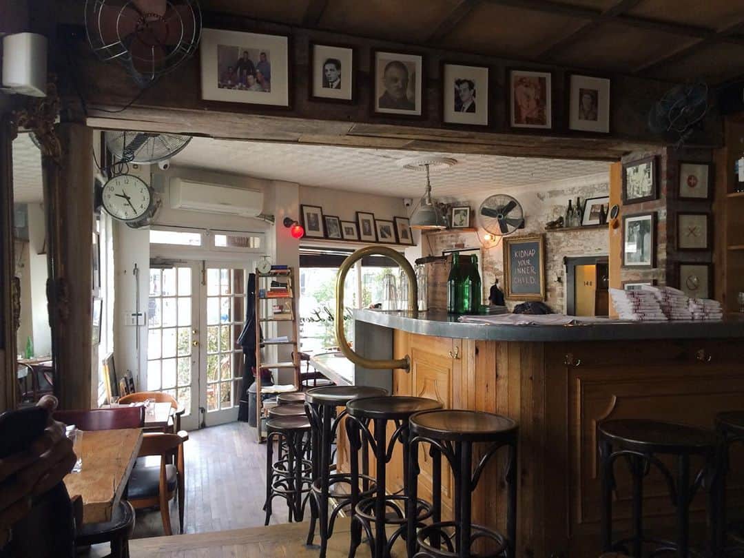 のインスタグラム：「よそんち　店員の次に出勤」