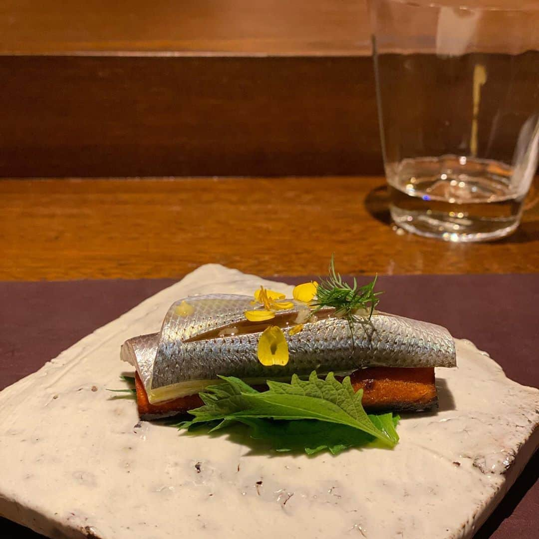 伊達公子さんのインスタグラム写真 - (伊達公子Instagram)「昨夜は中華料理シェフたちとその仲間たちとのごはん会。 その1 今回は京都から東京に移転されたスペイン料理aca 。 量がしっかりあったけどどれもこれもインパクトがあり目で見て味わって楽しめみんなとの会話も楽しく！ aca東シェフすごかったなぁ。 ＃伊達公子＃kimikodate #テニス #テニスプレイヤー #tennis #tennisplayer #aca日本橋 #スペイン料理 #スペイン料理aca」11月4日 17時05分 - kimiko.date