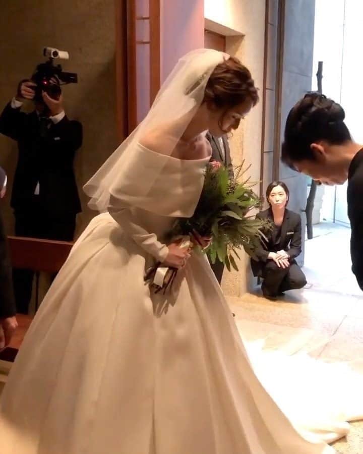 プレ花嫁の結婚式準備サイト farny 【ファーニー】のインスタグラム