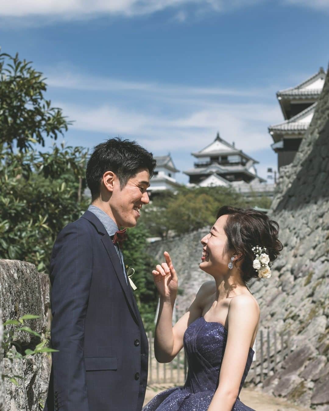 ラヴィ•ファクトリーさんのインスタグラム写真 - (ラヴィ•ファクトリーInstagram)「【写真で叶える結婚式】 . 愛媛県の観光名所、松山城や 松山総合公園にてここでしか出来ない撮影を*  撮影中は、終始笑顔が溢れ 和やかな時間が流れていました＊ —————— ラヴィファクトリー松山: @matsuyama_laviephotography  Photographer:@eiko_photographer  AREA:JAPAN,MATSUYAMA 松山城,松山総合公園 —————— @laviefactoryをフォローして #laviefactory #ラヴィファクトリー のハッシュタグをつけて お写真を投稿してみてくださいね✳︎ . こちらの公式IG（@laviefactory） で取り上げさせていただきます✨ #weddingphotography #ラヴィファクトリー #laviefactory #photo #生きる写真 #ハートのある写真 #instawedding #結婚写真 #ウェディング #ウェディングフォト #撮影指示書 #ロケーションフォト #前撮り #プレ花嫁 #結婚準備 #写真好きな人と繋がりたい #フォトウェディング #卒花 #前撮り #後撮り #ウェディングニュース #プラコレ #関西花嫁 #松山城 #松山 #ネイビードレス #大人花嫁 #松山総合公園」11月4日 17時21分 - laviefactory