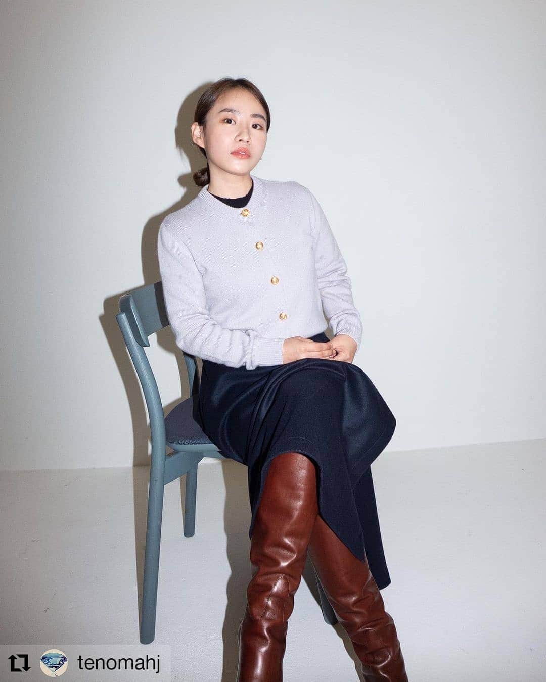Urban Zakapaのインスタグラム：「완전 미인 현아 🤩  Repost @tenomahj • • • • • • @CELINE 💜  photo by @jdzcity  감사해요 🙏🏻」