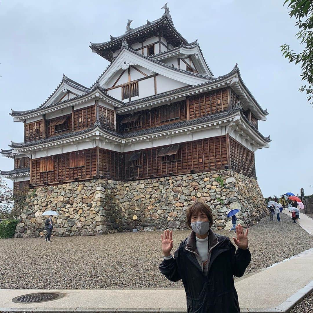 Cooking with Dogさんのインスタグラム写真 - (Cooking with DogInstagram)「Fukuchiyama Castle, built by Akechi Mitsuhide, which Chef really wanted to visit!🏯😊 実際に行って見てみたかった明智光秀築城の福知山城！👩‍🍳💓 #fukuchiyamacastle #福知山城」11月4日 23時14分 - cookingwithdog