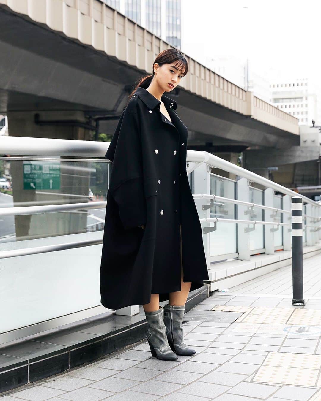 Droptokyoさんのインスタグラム写真 - (DroptokyoInstagram)「TOKYO STREET STYLE⁣⁣ ⁣ Name: @kurumi_0125_  Outer: @diesel Shoes: @diesel  #diesel#winterjacket#ディーゼル#アウター#pr#streetstyle#droptokyo#tokyo#japan#streetscene#streetfashion#streetwear#streetculture#fashion#ストリートファッション#コーディネート⁣⁣⁣  Photography: @dai.yamashiro」11月4日 18時01分 - drop_tokyo