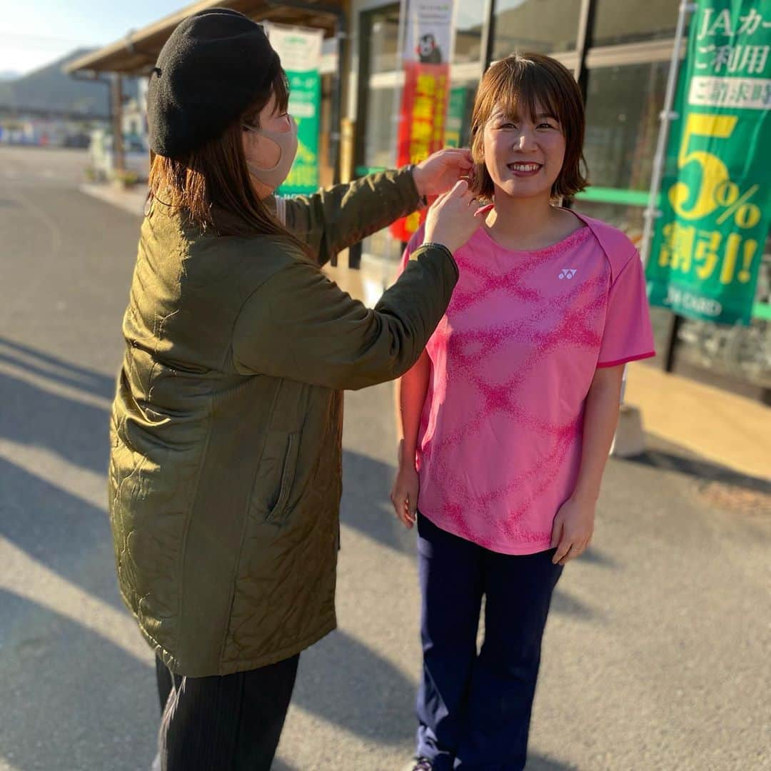 藤井瑞希さんのインスタグラム写真 - (藤井瑞希Instagram)「・ ・ お仕事があったため 1月ぶりに地元へ帰りました‼️ ・ ・ 本当に嬉しくて嬉しくて😭 ・ ・ やっぱり熊本はいいなと思ったし 大雨で災害を受けた芦北町に やっとのことで帰れて いろんな思いが溢れてしまいました。。 ・ ・ 祖父母がいることもあり 今回は実家には泊まらず ホテルに宿泊し 仕事が終わったら すぐに帰ってきましたが それでも、家族の顔を見れて 安心しました😭💓 ・ ・ そして町の至る所で災害がの跡が…完全復興にはまだまだ時間が かかるので、長期的な支援を 続けて行こうと思います。 ・ ・ コロナが落ち着いて 早くゆっくりまた帰ってきたい。 ・ ・ がんばれ、芦北町😭✨ ・ ・ #仕事 #帰省 #熊本 #芦北町 #kumamoto」11月4日 18時03分 - bdmntnfujiimizuki