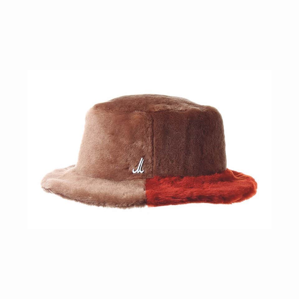 ミュールバウアーさんのインスタグラム写真 - (ミュールバウアーInstagram)「Mühlbauer  AUTUMN WINTER 20/21 ▪️ 1 2 3 fluffy #buckethats ... two colored and as soft as possible. Our #lambsfur hats are all #handsewn and you can choose from a selection of color combinations. #muehlbauer #muhlbauer #winterhats #buckethat #putitinabucket」11月4日 18時11分 - muehlbauer_hats