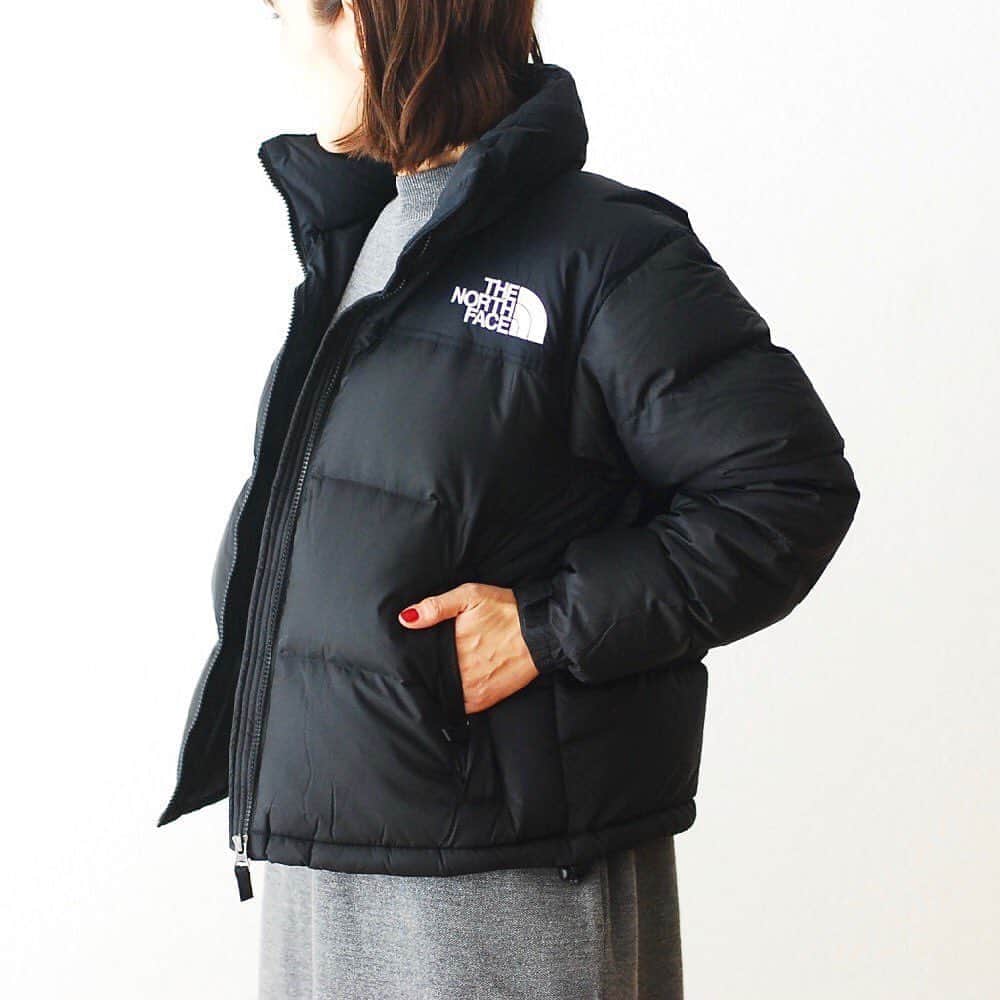 wonder_mountain_irieさんのインスタグラム写真 - (wonder_mountain_irieInstagram)「［ #wm_ladies ］ THE NORTH FACE / ザ ノース フェイス “Short Nuptse Jacket” ￥35,200- _ 〈online store / @digital_mountain〉 https://www.digital-mountain.net/shopbrand/thenorthfacewomen/ _ 【オンラインストア#DigitalMountain へのご注文】 *24時間受付 *15時までのご注文で即日発送 * 1万円以上ご購入で送料無料 tel：084-973-8204 _ #THENORTHFACE #ザノースフェイス #ノースフェイス #TNF #NuptseJacket _ We can send your order overseas. Accepted payment method is by PayPal or credit card only. (AMEX is not accepted)  Ordering procedure details can be found here. >>http://www.digital-mountain.net/html/page56.html  _ 本店：#WonderMountain  blog>> http://wm.digital-mountain.info _ 〒720-0044  広島県福山市笠岡町4-18  JR 「#福山駅」より徒歩10分 #ワンダーマウンテン #japan #hiroshima #福山 #福山市 #尾道 #倉敷 #鞆の浦 近く _ 系列店：@hacbywondermountain _」11月4日 18時25分 - wonder_mountain_