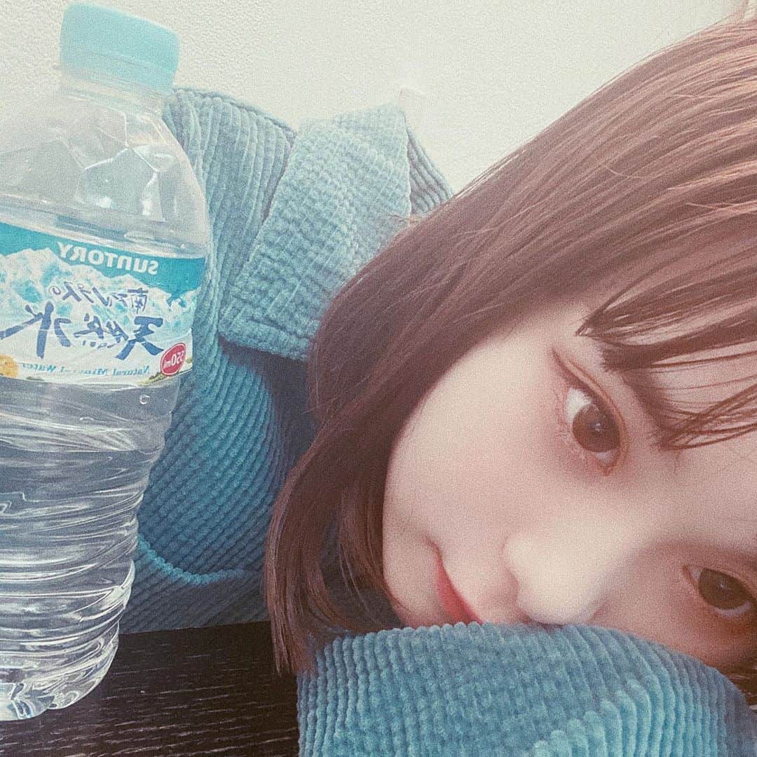 桜さんのインスタグラム写真 - (桜Instagram)「水の中で何が好きですか〜 うちは天然水好き〜💧  #popteen12月号オフショ」11月4日 18時36分 - sakura_0808_