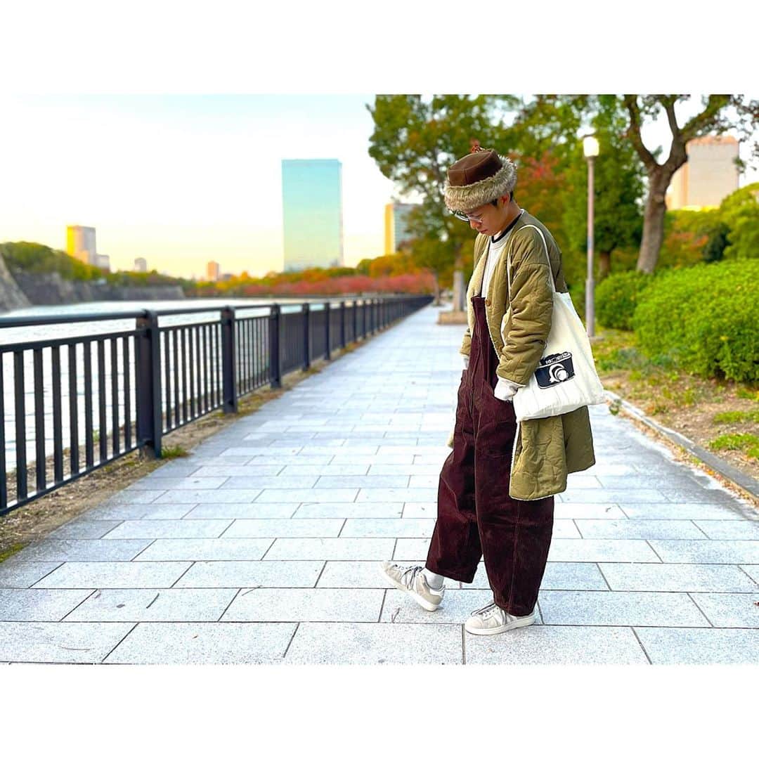 Yasuji Narutoのインスタグラム：「今日のコーデ  大阪城公園にて」