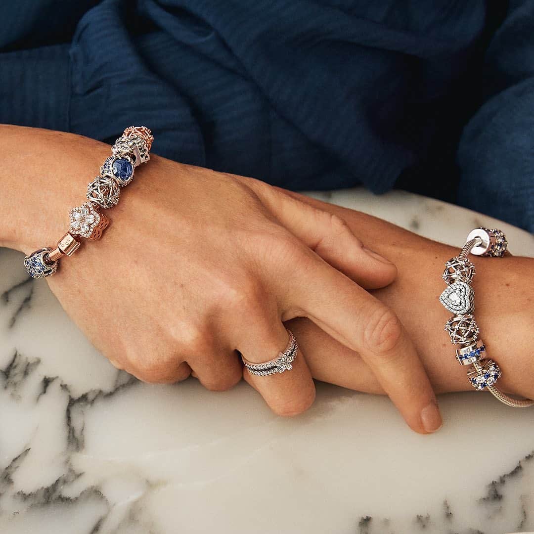 PANDORAさんのインスタグラム写真 - (PANDORAInstagram)「What's better than a heart? More hearts, of course! Level up your charm game with this tiered piece full of love.💗 #Pandora #PandoraCharm #Craftsmanship」11月4日 18時40分 - theofficialpandora