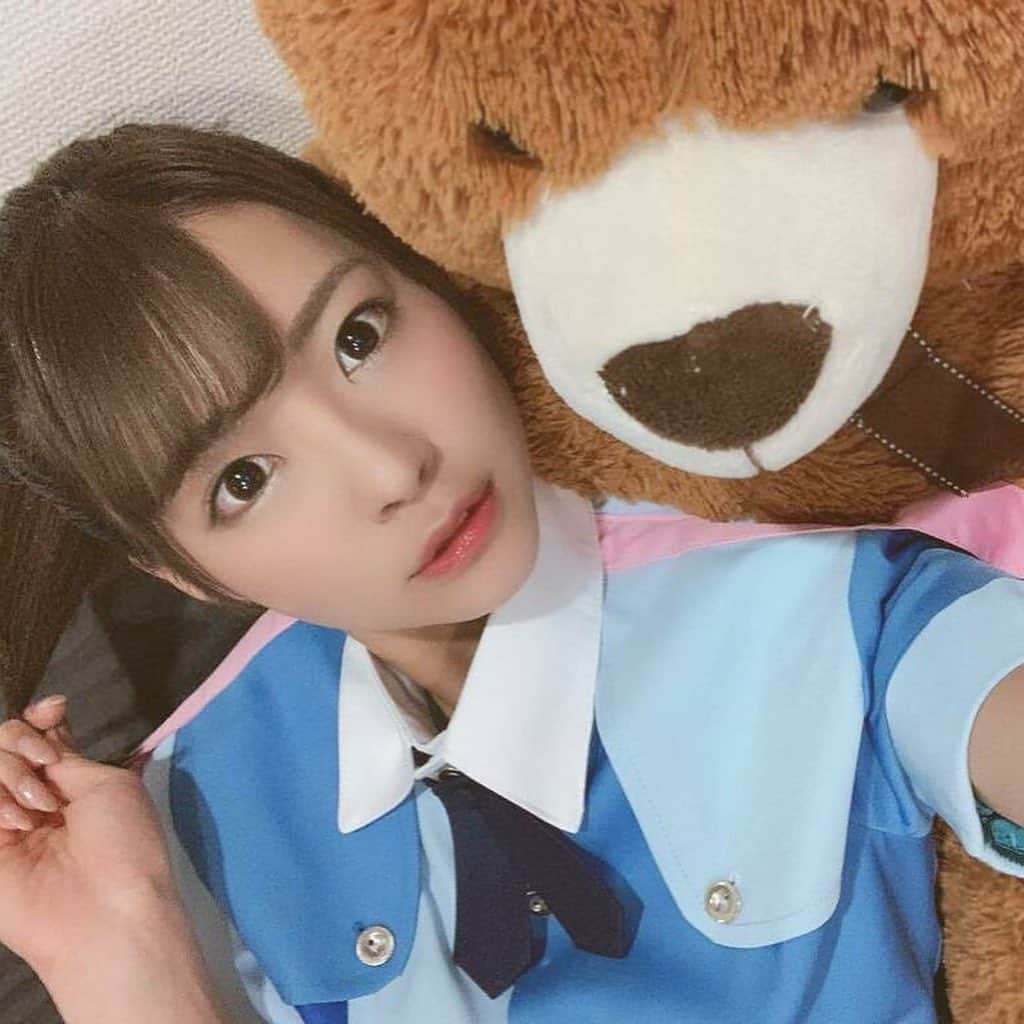 一劍浣春秋さんのインスタグラム写真 - (一劍浣春秋Instagram)「離開Faleno？ 東條なつ露了餡！  還沒等到Faleno宣布新作，東條なつ離開的消息就提前曝光了ー這位臉蛋清秀、身材纖細、有演藝圈偶像味道的女孩出現在馬殺雞的店裡，和君島みお、向井藍一起抽乾淫根、掏空精庫⋯  #一劍浣春秋  #東條夏  #東條なつ  #我好想弄髒她啊」11月4日 19時02分 - chee828