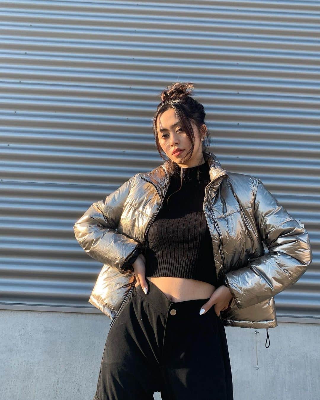 TALLY WEiJLさんのインスタグラム写真 - (TALLY WEiJLInstagram)「Babe @annadinh97 is looking ICY in our metallic Puffer Jacket (🔎 SJAPEJIRENA)⁠⁠. Get up to -50% on ALL jackets and coats in stores and online now. ⁠ ⁠ #TALLYWEiJL #outerwear #pufferjacket #staycozy」11月4日 19時01分 - tally_weijl