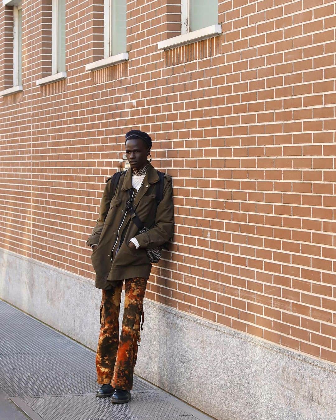 Lee Oliveiraのインスタグラム：「13th January 2020. Model off-duty.  Via Solari, Milan . . . . #milan #fendi #style  #fendimen #mensfashion #menswear #streetphotography #streetstyle」