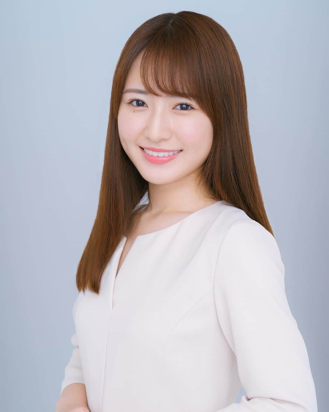 のインスタグラム：「【ご報告】 この度、スターダストプロモーション制作3部に所属させていただくことになりました。 夢を叶えられるように精進してまいります！ これからもよろしくお願いいたします。  伊藤彩華」