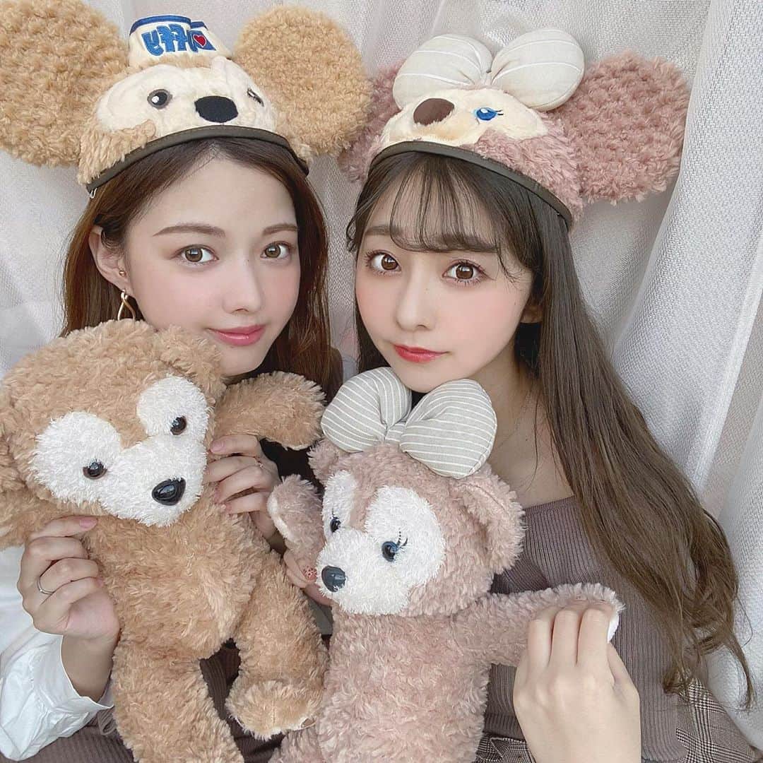 横田亜美さんのインスタグラム写真 横田亜美instagram ２日間一緒 すき が溢れてる ブラウンコーデで 合わせてみた 次はディズニー行こお 茶色コーデ ダフメイ ディズニーコーデ ディズニーランド ディズニーシー ディズニー