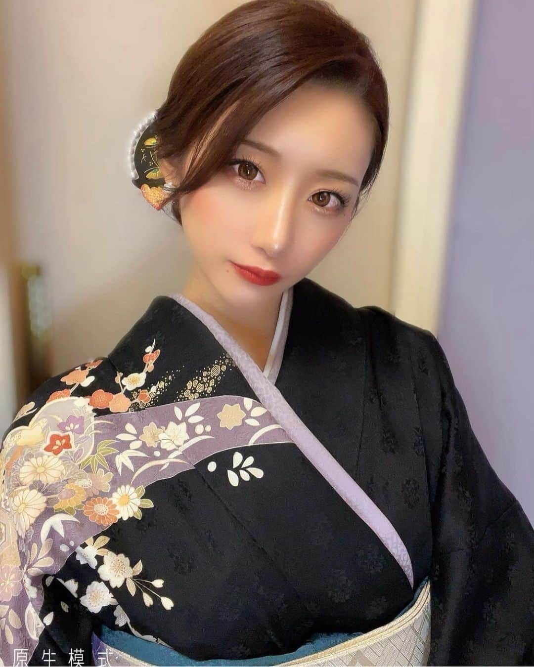 美女JAPANのインスタグラム：「どうも美女japanです！💕 ＊ ＊ 今回ご紹介するのはこの方‼️ ＊ ＊ あんちゃんさん！@___an.gram___ ＊ ＊ とっても綺麗！💕 17liveやってますのでみなさんも是非！💕 ＊ ＊ あんちゃんさんのアカウントには他にも素敵な投稿がたくさんあります！！✨ ＊ 皆さんも是非チェックしてみてね🧸 ＊ ＊ 明日の投稿もお楽しみに！！ ＊ ＊ #色気 #可愛い #綺麗 #かわいい #写真集 #モデル #美肌 #笑顔 #スタイル抜群 #可愛い #可愛すぎ #会いたい #天使 #美女 #美人 #美しい #清楚 #スタイル #色白 #スタイル抜群 #美脚 #素敵 #カワイイ #応援」
