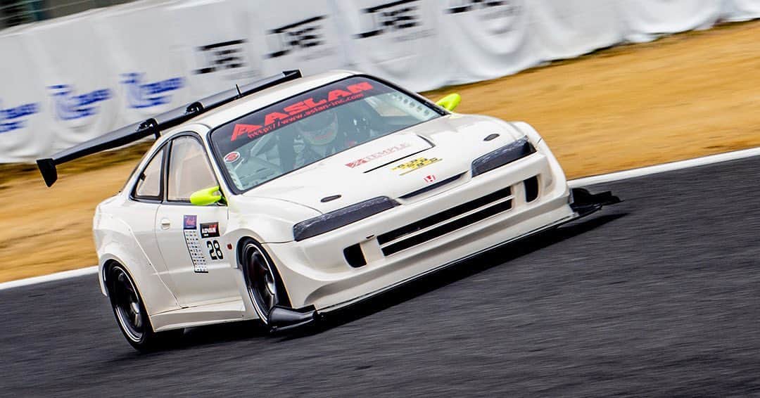 のインスタグラム：「_ ASLAN K24 Swapped Honda DC2 Integra Type R _ Shot on Feb-22 2020  "Attack TSUKUBA ( @tuningcartimeattack )" at Tsukuba Circuit (Ibaragi, Japan) _ owner: @klau99 tuner: @aslan_inc_japan photo: @mistbahn _ _ JP) 2020年02月22日、筑波サーキットで開催されたAttack筑波で撮影。 _ _ #tuningcartimeattack #attacktsukuba #attack筑波 #aslan #アスラン #aslan_inc_japan #tsukubacircuit #筑波サーキット #hondaintegra #dc2 #dc2r #dc2integra #itr #インテグラ #integra #hondaintegratyper #rsx #acurarsx #k20 #k20a #kswapped #kswap #k24 #kseries #voltexracing #timeattack #timeattackjapan #hondasontrack」