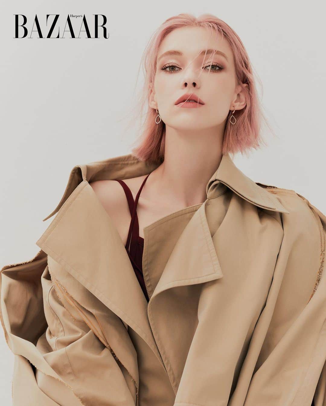 ステファニー・ミチョヴァさんのインスタグラム写真 - (ステファニー・ミチョヴァInstagram)「이번 촬영은 항상 너무 하고 싶었던 하퍼스 바자 매거진과 함께 했어요. 꿈이 이루어진 느낌이고 촬영팀들도 최고였어요!! 이번 달 <하퍼스 바자 코스메틱>에서 만나요!  ♥️💋 This shoot was such a dream come true and such a lovely team to work with! This month Harpers Bazaar Magazine Korea with Harpers Bazaar Cosmetics. 🙈❤️ @harpersbazaarkorea @bazaarcosmetics.kr」11月4日 21時03分 - stefaniemichova