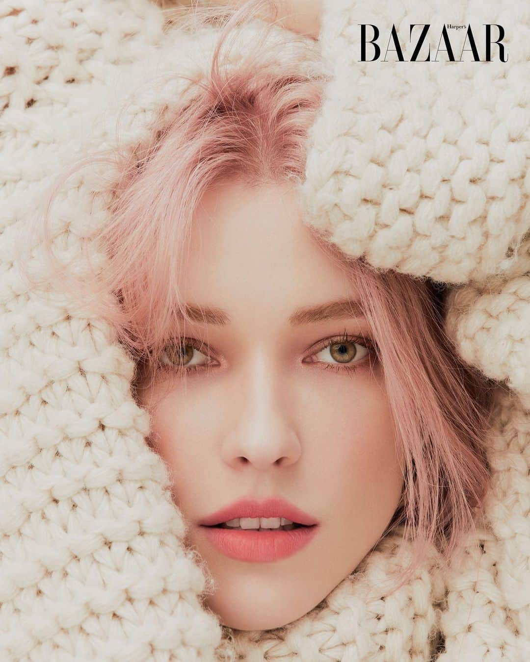 ステファニー・ミチョヴァさんのインスタグラム写真 - (ステファニー・ミチョヴァInstagram)「이번 촬영은 항상 너무 하고 싶었던 하퍼스 바자 매거진과 함께 했어요. 꿈이 이루어진 느낌이고 촬영팀들도 최고였어요!! 이번 달 <하퍼스 바자 코스메틱>에서 만나요!  ♥️💋 This shoot was such a dream come true and such a lovely team to work with! This month Harpers Bazaar Magazine Korea with Harpers Bazaar Cosmetics. 🙈❤️ @harpersbazaarkorea @bazaarcosmetics.kr」11月4日 21時03分 - stefaniemichova