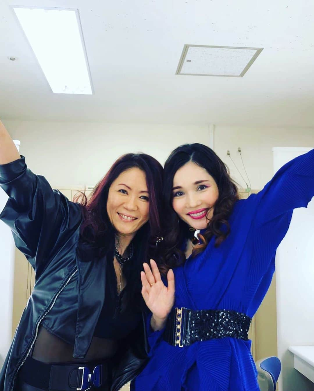 平野ノラさんのインスタグラム写真 - (平野ノラInstagram)「11/8(日) BSプレミアム14:30～16:29 「歌える！Ｊ－ＰＯＰ　黄金のヒットパレード決定版！～８０’ｓから９０’ｓの大ヒット曲が集合～」　  大好評につき第1回の再放送決定しました！  是非、見逃した方は観てね！黄金のレジェンド達の一夜限りのノンストップバブリーです🥇🥇🥇  MCさせて頂きダンスも踊ってまーす✨  #黄金のヒットパレード決定版 #平野ノラ #全部歌える」11月4日 21時15分 - noranoranora1988