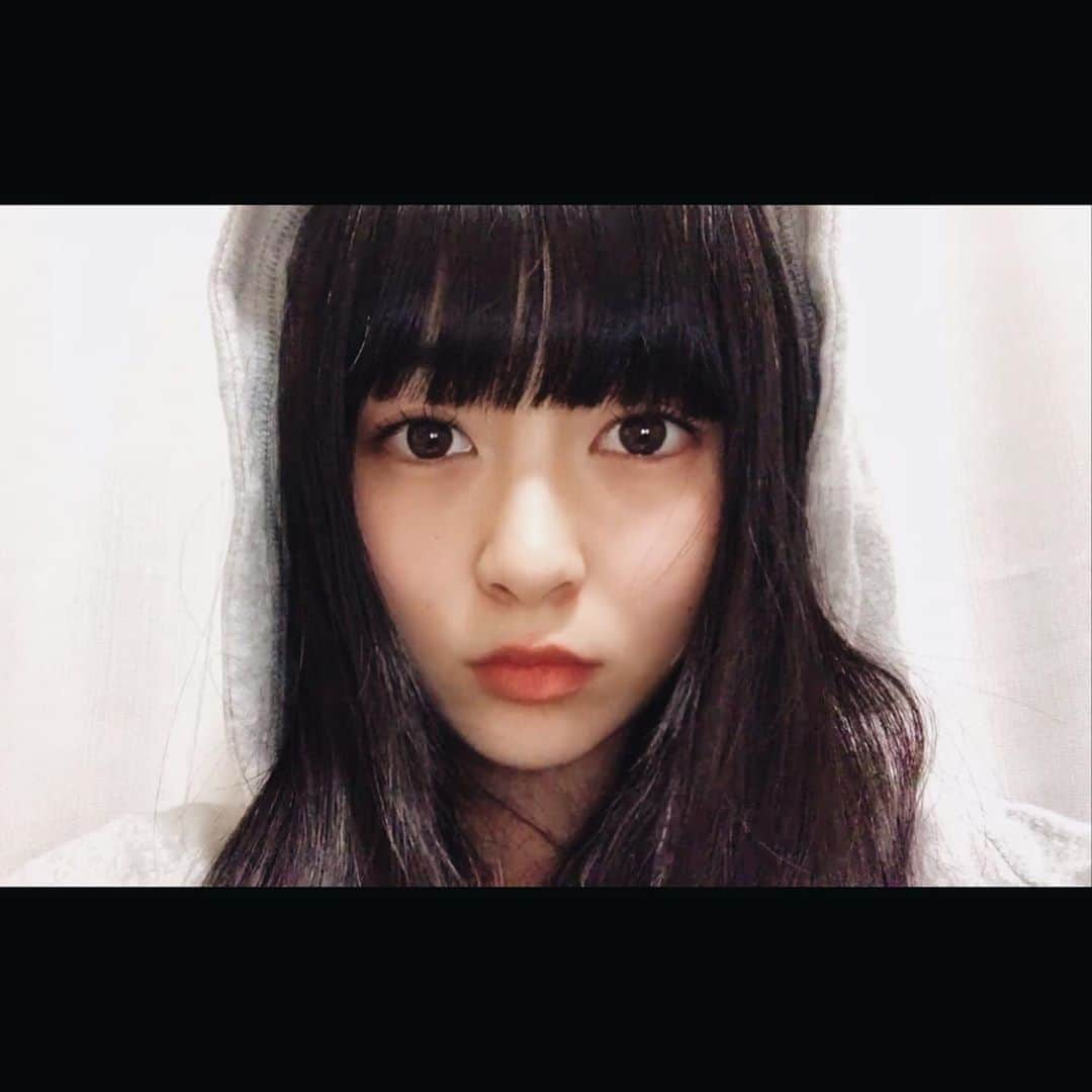 寺沢美玲さんのインスタグラム写真 - (寺沢美玲Instagram)「弟おさがりパーカー 温くして寝てくだされ。gn🌙」11月4日 21時27分 - mirei_sora