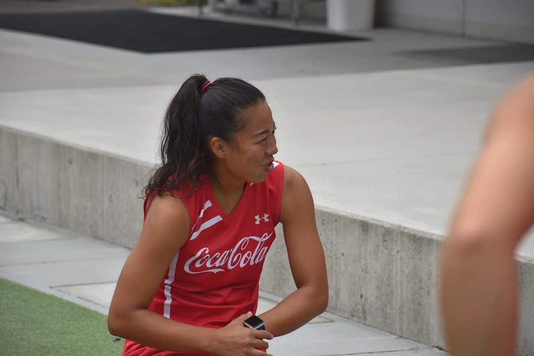 のインスタグラム：「" It's time to raise your fist✊✊💪 😙😙😙😙🖤♥️  #fieldhockey  #hockey  #😙😙😙  #okayama  #岡山」