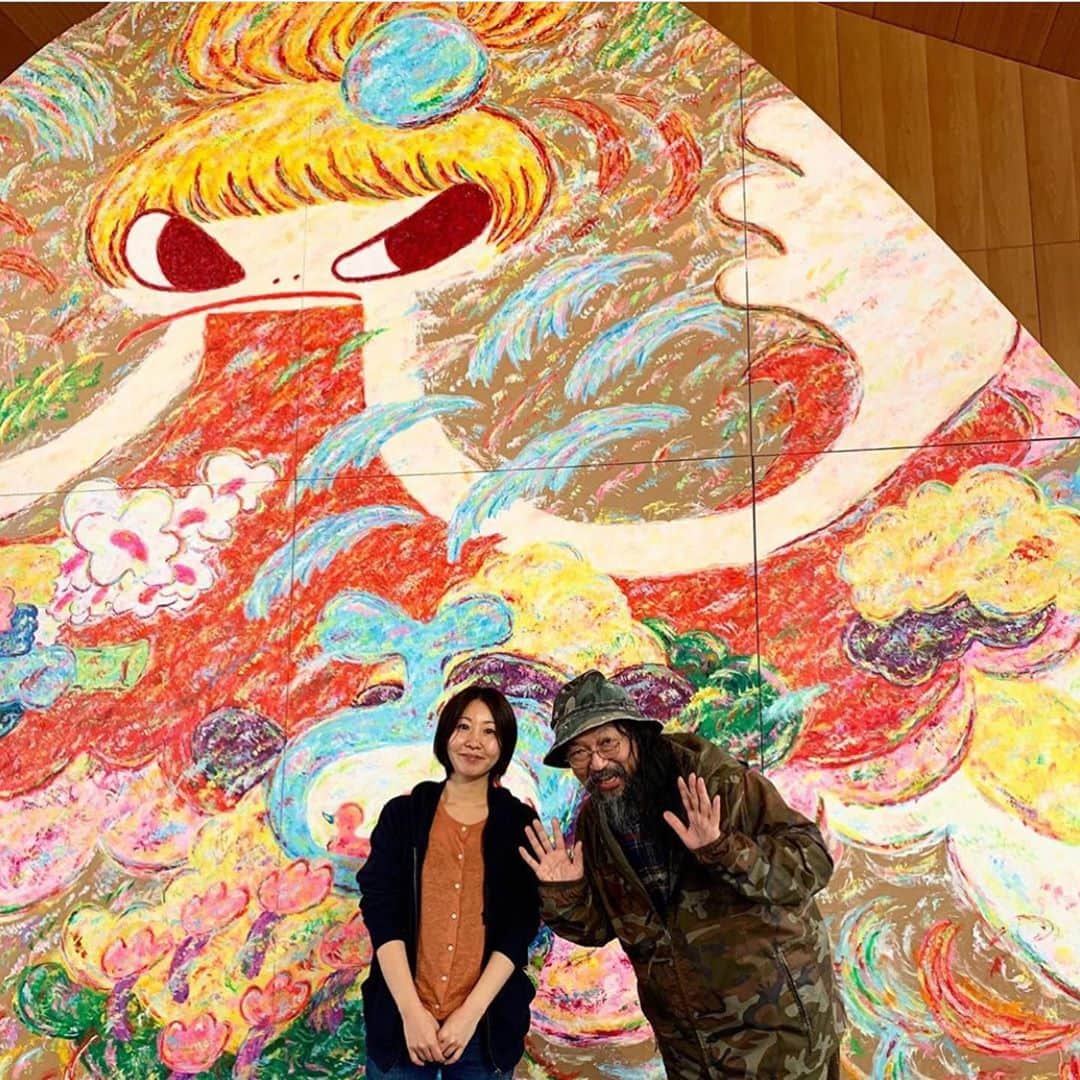 村上隆さんのインスタグラム写真 - (村上隆Instagram)「Ayako Rokkaku’s @rokkakuayako solo exhibition has opened at the Chiba Prefectural Museum of Art. She is an extremely popular artist and the museum shop sold out of her merchandise on the opening day, creating a bit of frenzy. At recent auctions in Japan, her works are fetching incredibly high prices, attesting to her explosive popularity. I went to the opening of her show and, lo and behold, saw that she mentioned GEISAI, the project for discovering young artists I ran until 10 or so years ago, in her introductory wall text. For 14 years, I held GEISAI events in Tokyo, Miami, and Taipei, pouring in so much money as to endanger my company. I myself had been given a chance as a young artist when I received a grant from Asian Cultural Counsel, which allowed me to do a year-long residency on PS1’s studio visit program, with a studio in the Clock Tower Building in Manhattan’s Tribeca. Wanting to give back in some way and to support young people, I started GEISAI. Though I applied for the national grant and initially received one, I got disqualified when I accepted other sponsors. Without the money I had counted on, I almost went under, so from then on I fully funded the project myself. It was a beast of a project to manage financially.  I was truly grateful that Ayako Rokkaku respectfully credited GEISAI on this happy occasion of her solo show at a museum. In 2014, I decided to discontinue GEISAI. After running it for 14 years, I felt I had poured money down the drain, as some of the participating artists had practically spat on me, figuratively speaking. But seeing GEISAI mentioned in the acknowledgement at Rokkaku’s museum show, I teared up a little, feeling as though my efforts have been worthwhile.   translation: @tabi_the_fat」11月5日 7時20分 - takashipom