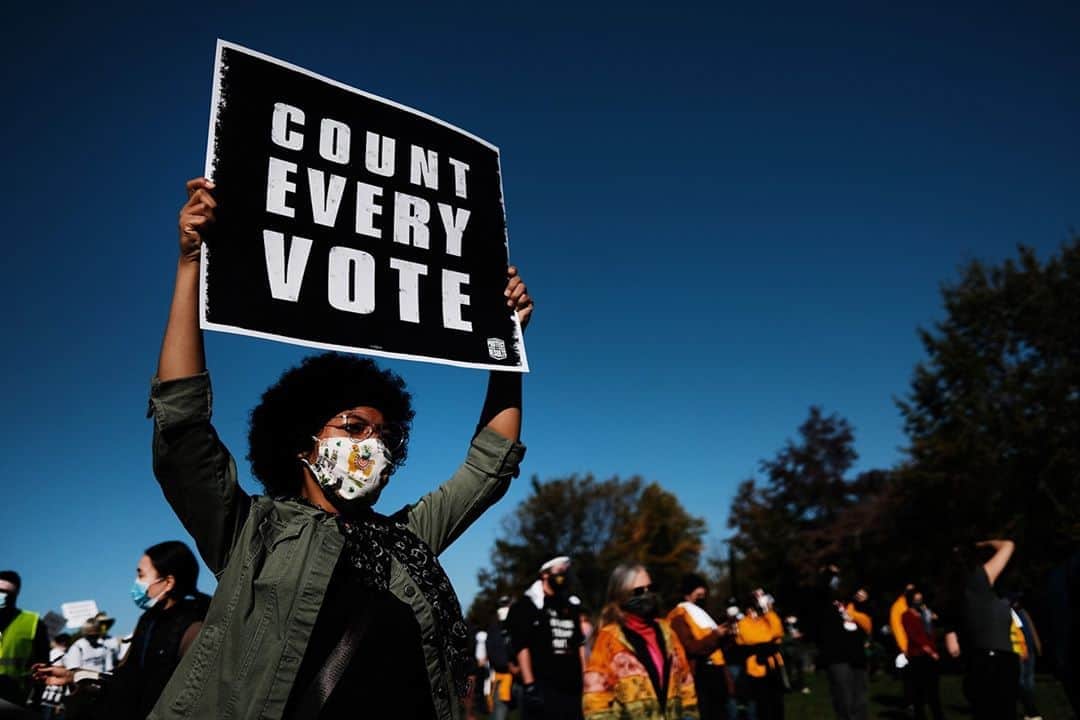 NBC Newsさんのインスタグラム写真 - (NBC NewsInstagram)「People in Philadelphia participate in a demonstration in support of counting all ballots as the race in Pennsylvania remains uncertain. Tap the link in our bio for the latest.⁠ ⁠ 📷 Spencer Platt / @gettyimages」11月5日 7時24分 - nbcnews