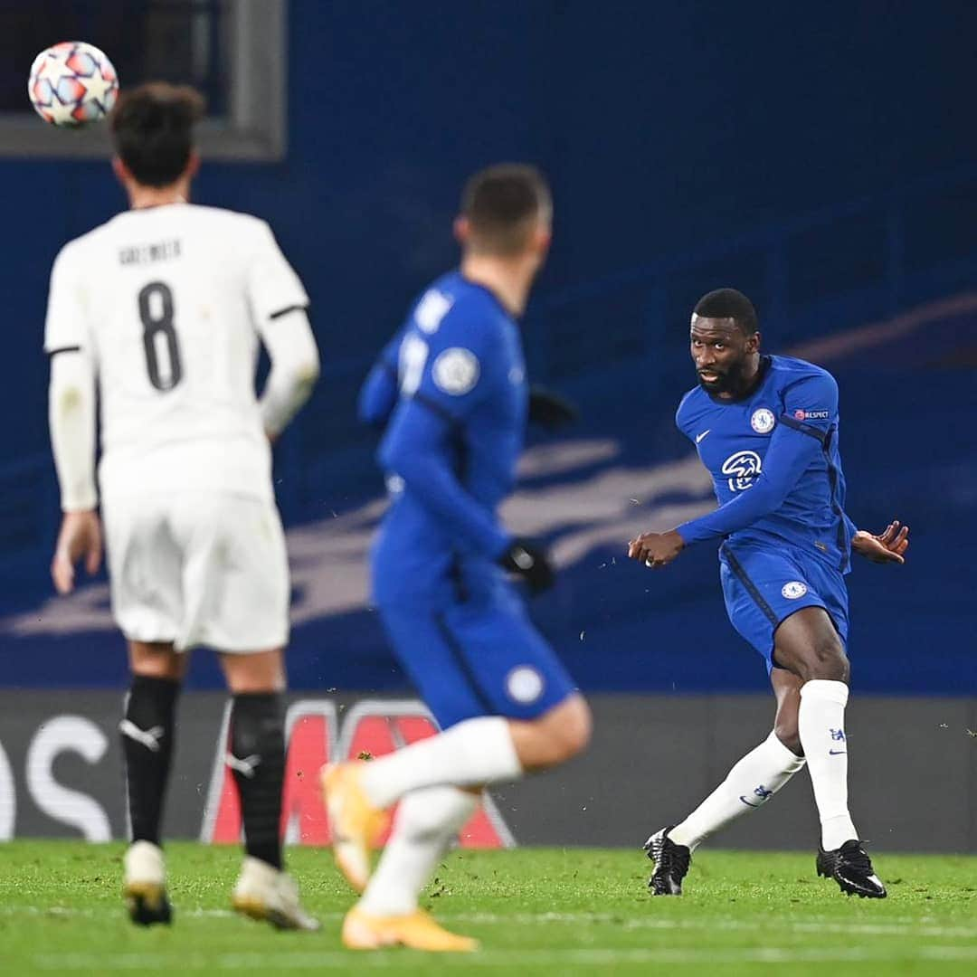 アントニオ・リュディガーさんのインスタグラム写真 - (アントニオ・リュディガーInstagram)「#UCL victory at the Bridge & a clean sheet. Well done boys. 💪🏾 #Hustle #AlwaysBelieve @championsleague @chelseafc」11月5日 7時52分 - toniruediger